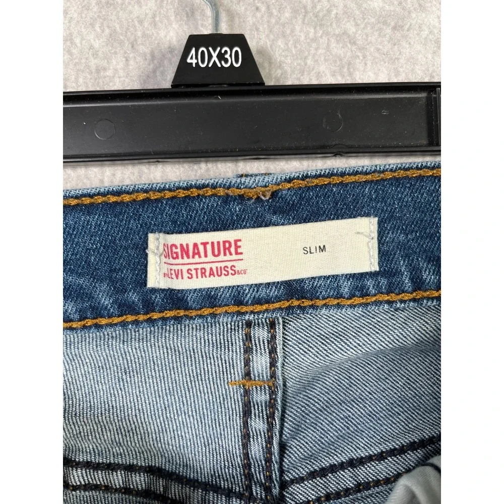 Signature Levi Strauss Jeans Mens 28x30‎ Blue Denim Stretch Slim Straight Leg